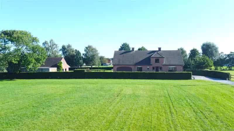 Huis te huur in Vichte: Rustige woning op ruim perceel