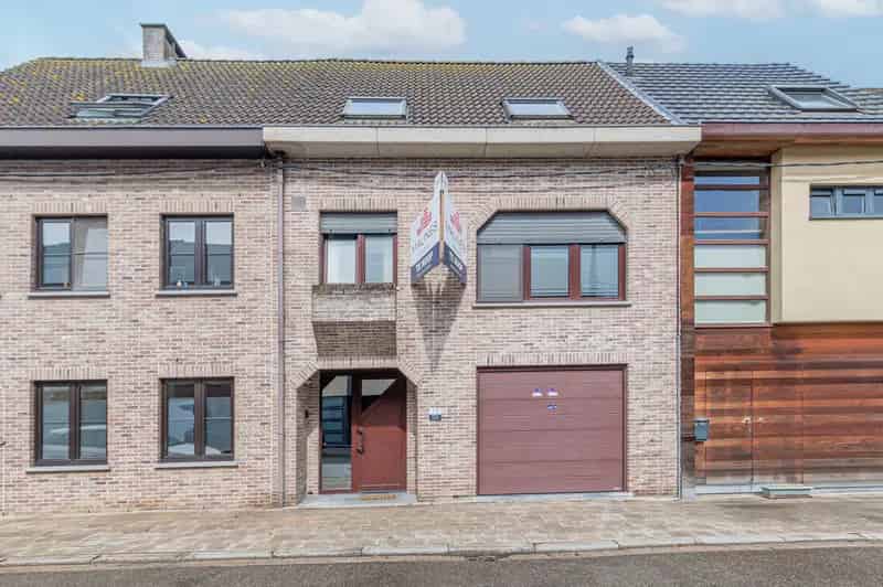 Huis te huur: Instapklare gezinswoning met garage en tuin
