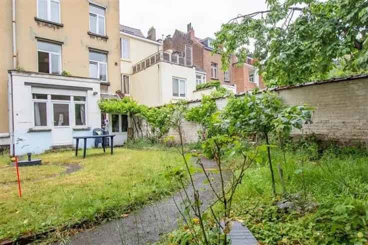 Appartement 2 slaapkamers met tuin te koop