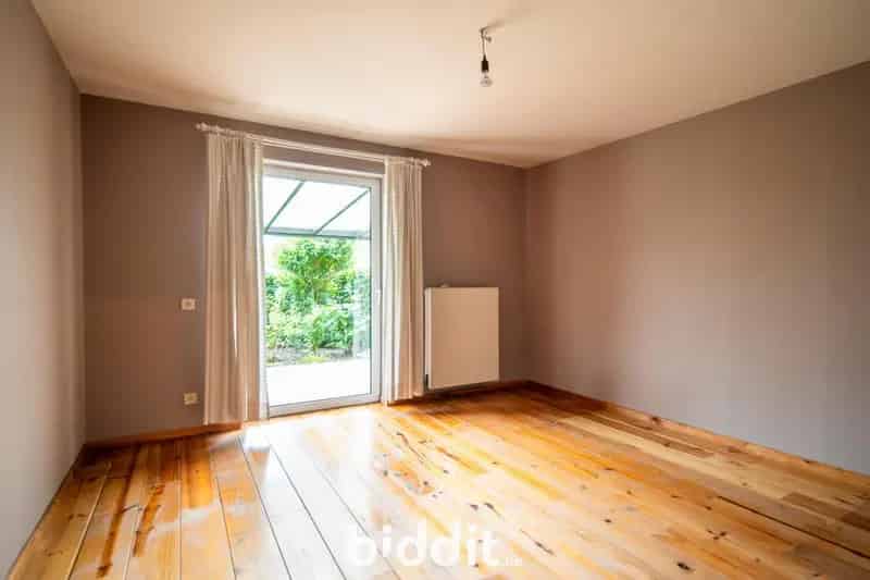 Ruim gelijkvloers appartement te Bree