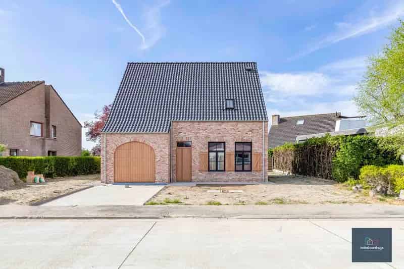 Nieuwbouwwoning te Lievegem nabij Gent en Eeklo