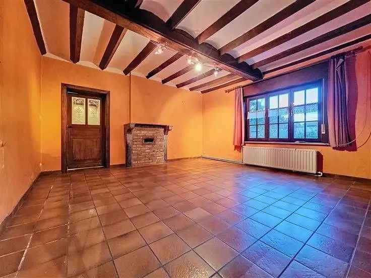 Fermette te renoveren 40 are 2 slaapkamers