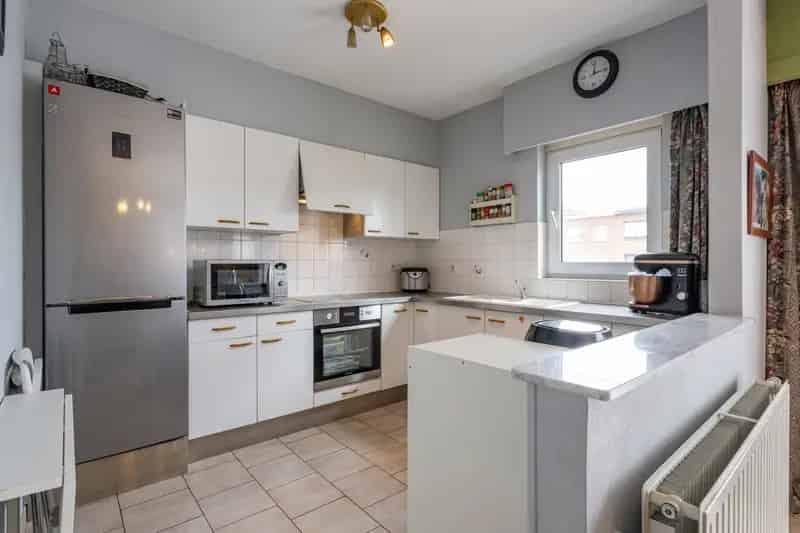 Appartement te huur: Instapklaar met terras en garage