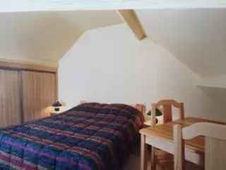 Duplex te Huur Macon - 60m² Gemeubileerd Appartement met Terras en Tuin