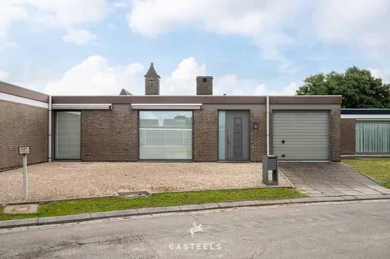 Huis te koop Aalter: Instapklare Bungalow met Tuin