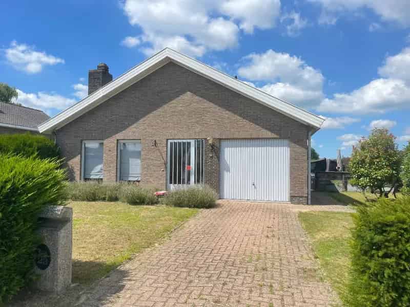 Huis te Koop Evergem: Open Bebouwing met Tuin en Garage