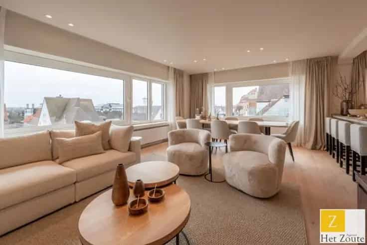 Appartement Te Koop Duinbergen: Instapklaar Hoekappartement met 3 slaapkamers