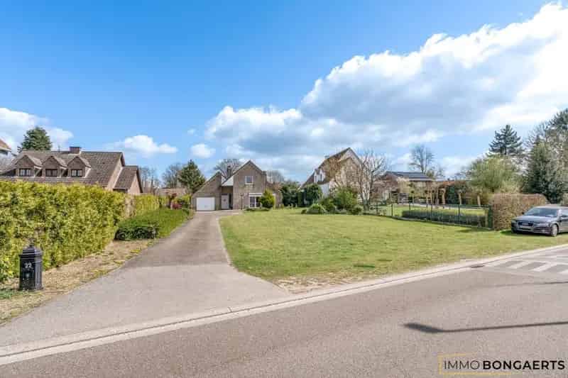 Ruime woning 3 slaapkamers rustig gelegen