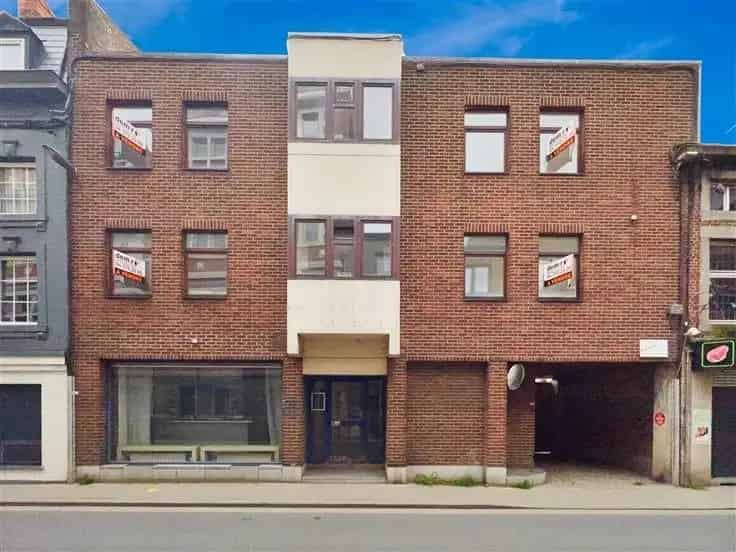 Appartementsblok Te Koop: 2 Appartementen 18 Parkeringsplaatsen