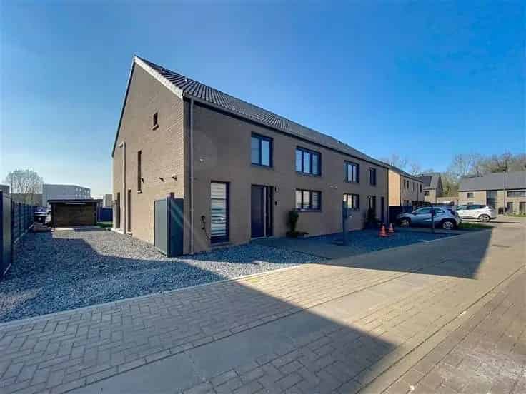 Huis Te Koop 3 slaapkamers Rustige buurt