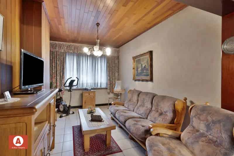 Te renoveren woning nabij centrum Buggenhout