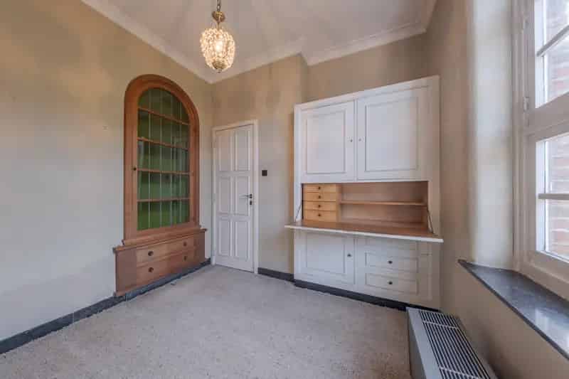 Huis te koop Steendorp: Grote tuin en 5 slaapkamers