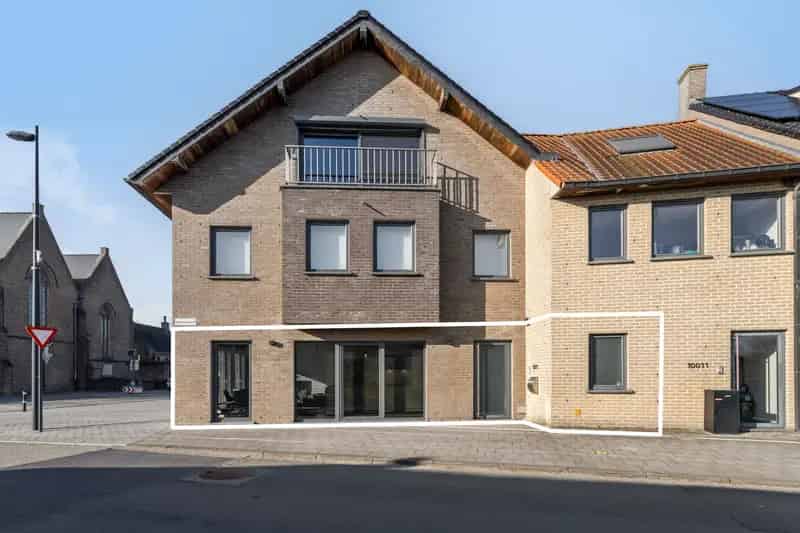 Lichtrijk gelijkvloers appartement te Keiem met luxe afwerking en garage