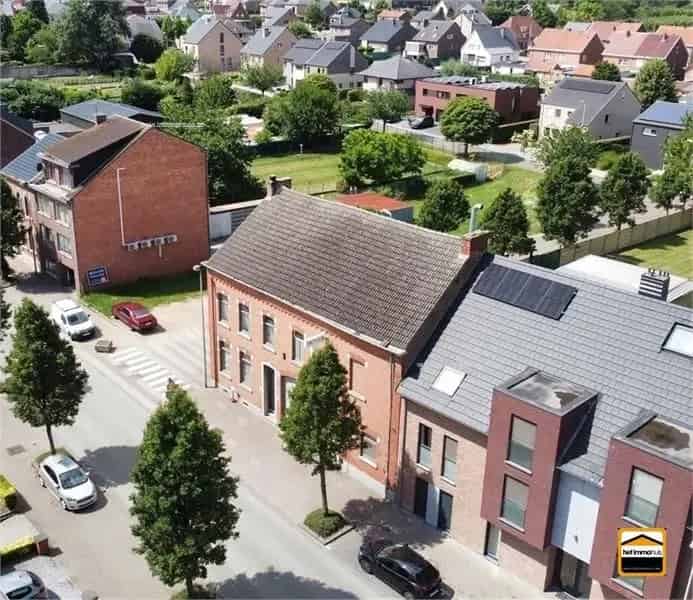 Frituur met Woning te Borgloon 2 slaapkamers