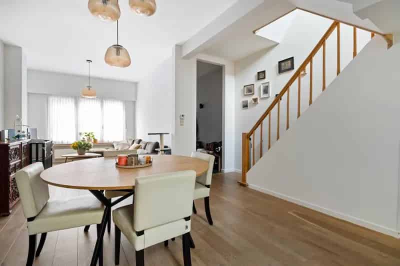 Lichtrijke Ruime Woning Uitstekende Ligging