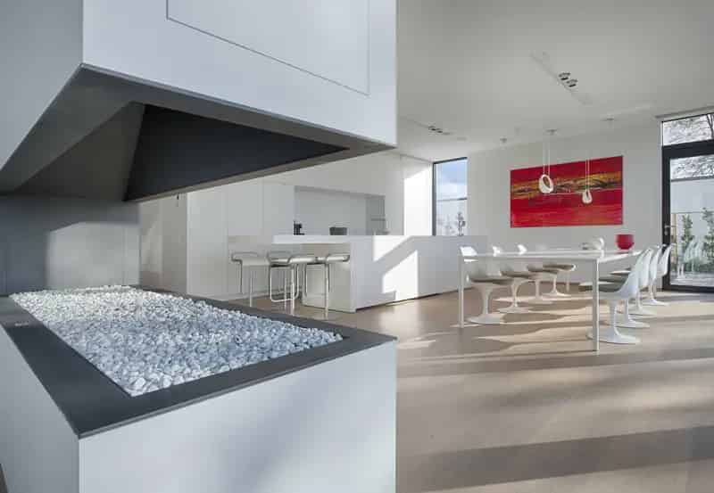 Luxe villa aan meer met wellness, zwembad en domotica