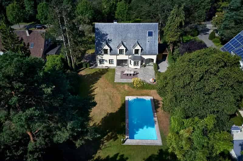 Huis te huur: Instapklare gerenoveerde villa met zwembad