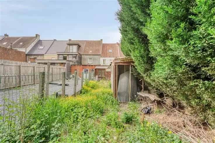 Te renoveren Rijwoning Ronse met Tuin 144m²