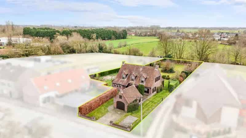Huis te koop in Oosteeklo: Ruimte, Rust en Landelijk Uitzicht