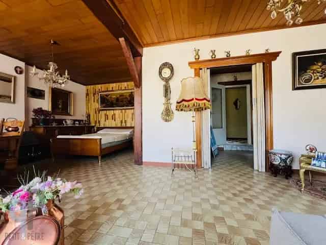 Huis te koop Hillegem: Te renoveren woning nabij E40 en N42
