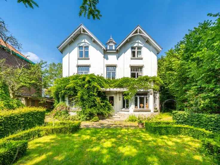 Huis Te Koop Sint-Pieters-Woluwe: Villa te renoveren 440m²