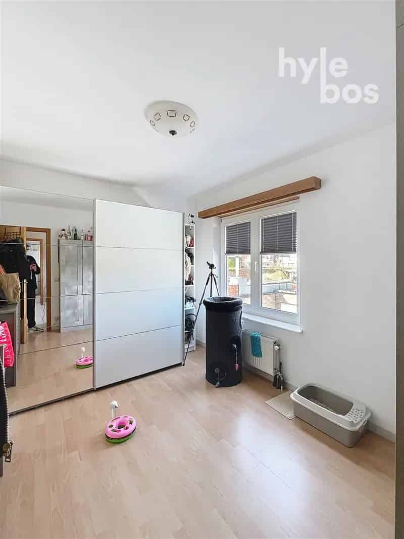 Centraal Gelegen Appartement met Garage te Koop