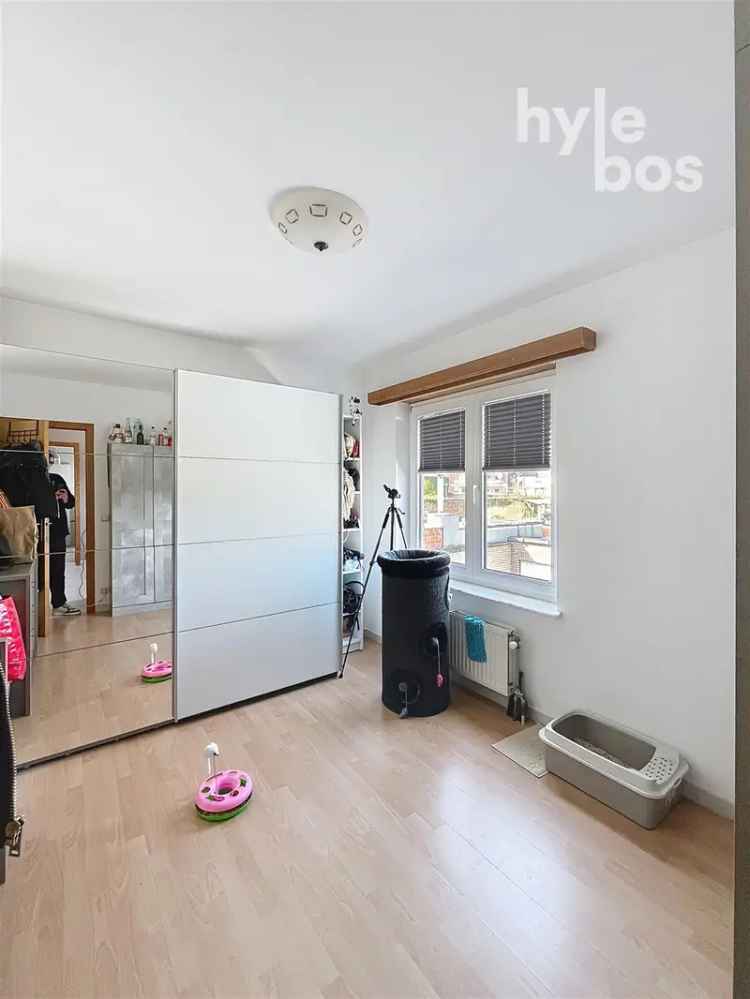 Centraal Gelegen Appartement met Garage te Koop