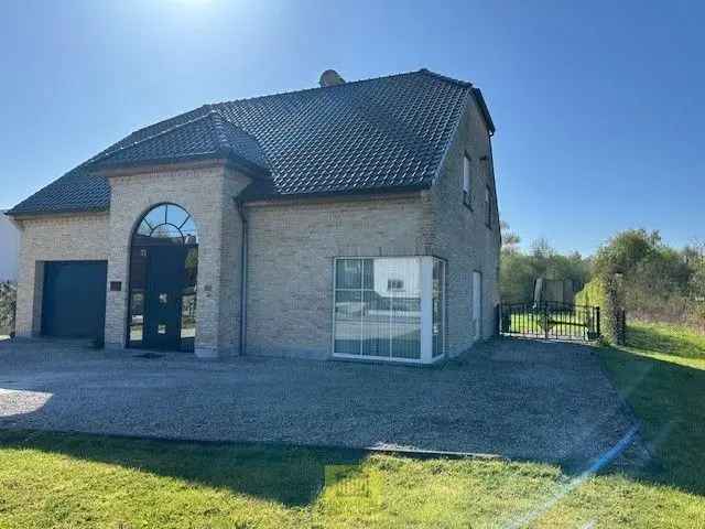 Stijlvolle Villa met Landelijk Zicht