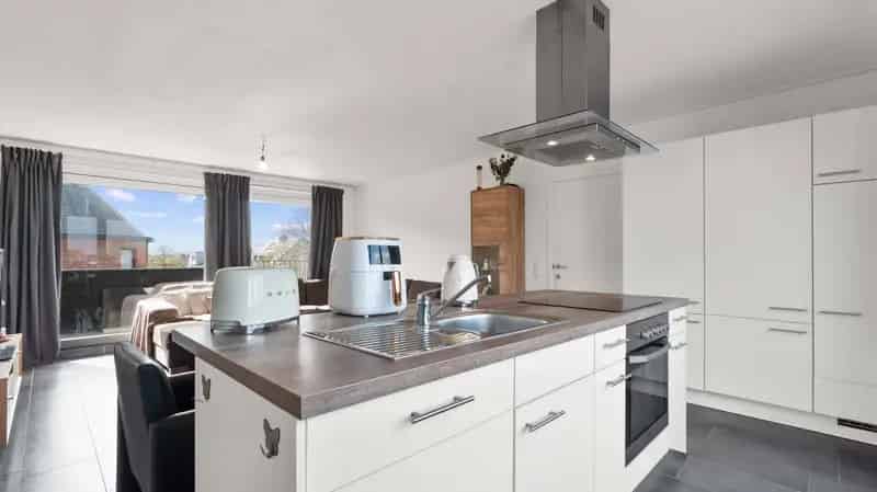 Appartement te huur Maasmechelen: 1 slaapkamer, 2 terrassen, parking