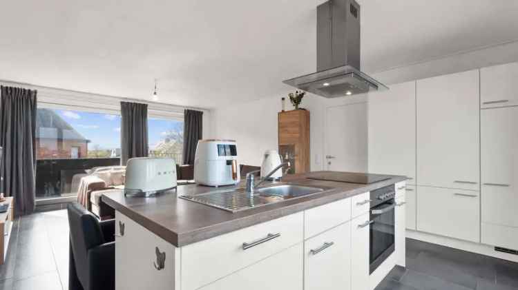 Appartement te huur Maasmechelen: 1 slaapkamer, 2 terrassen, parking