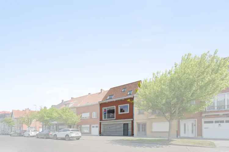 Huis te koop: Ruime woning met tuin en garage