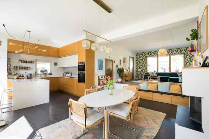Vrijstaande woning 6 kamers te koop