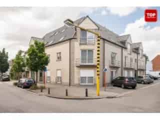 Appartement te koop Oostakker - Instapklaar met garage en lift