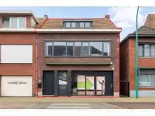 Kantoor te Koop Essen - Handelsruimte plus Duplexappartement