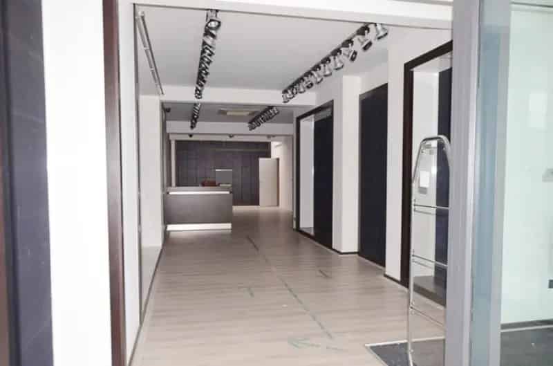 Commercieel Gelijkvloers Kantoor Halle