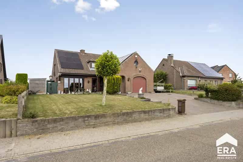 Huis te koop Eliksem: Ruime gezinswoning met energiezuinige features
