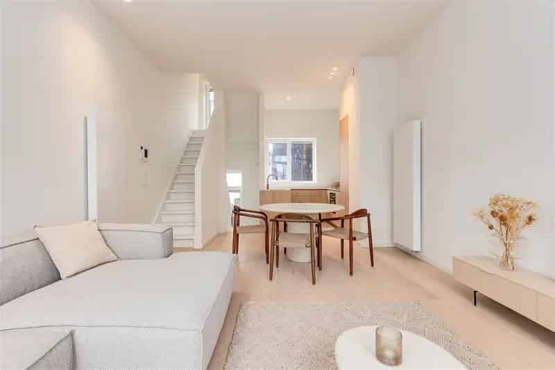 Gerenoveerde woning 5 slaapkamers 2 badkamers Park Spoor Noord