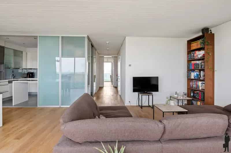 Ruim Appartement te Koop met Twee Terrassen
