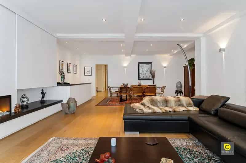 Luxueus 4 Slaapkamer Appartement Te Koop Toplocatie