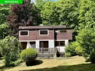 Huis te koop Bonlez - 4 gevels te renoveren met tuin en zwembad