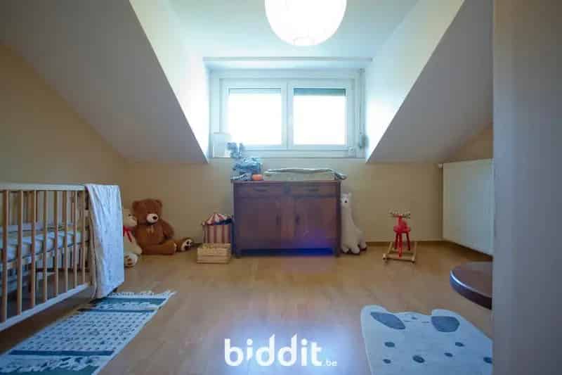 GOED ONDERHOUDEN VILLA MET GROTE TUIN 3 SLAAPKAMERS