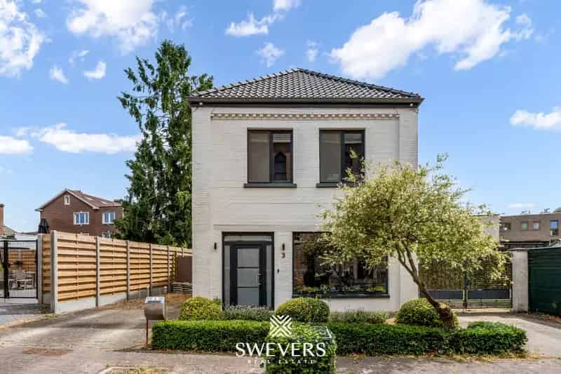 Huis te huur Rhijnweg: Gerenoveerde gezinswoning met 4 slaapkamers