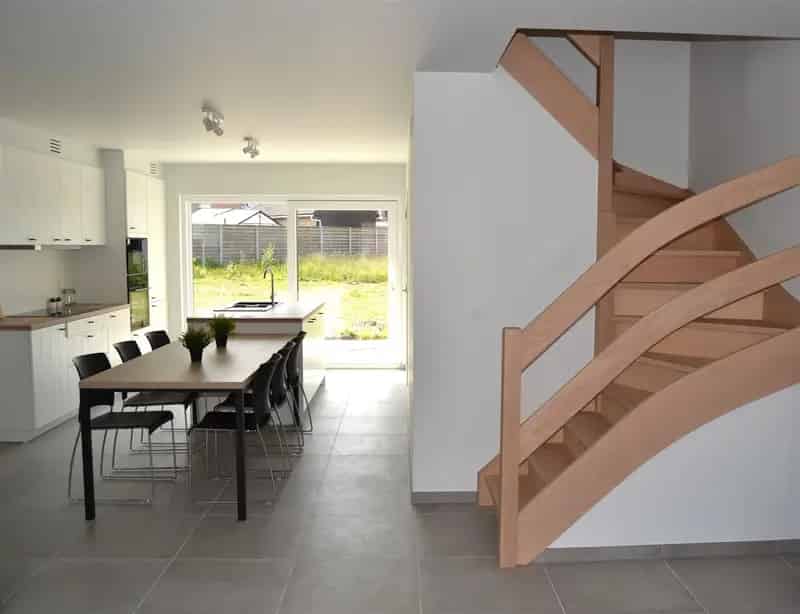 Ruime Halfopen Nieuwbouwwoning Grote Tuin