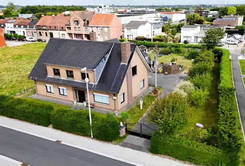 Ruime Villa 5 Slaapkamers Grote Tuin Dubbele Garage