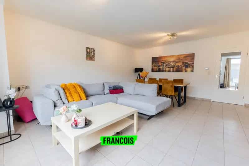 Recent Gemoderniseerd Appartement te Koop in Eine Oudenaarde