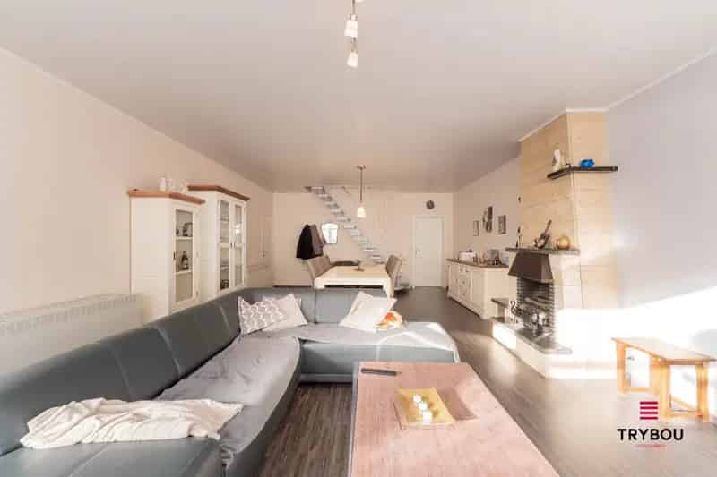 Kwalitatieve Karakterwoning met Ruime Garage in Houthulst Centrum