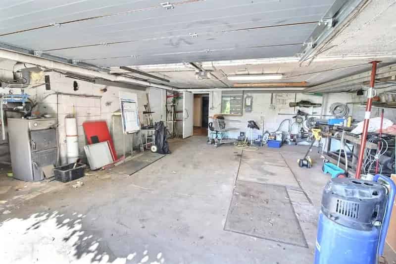 Ruime Villa met 4-5 slaapkamers en grote tuin te Henri-Chapelle