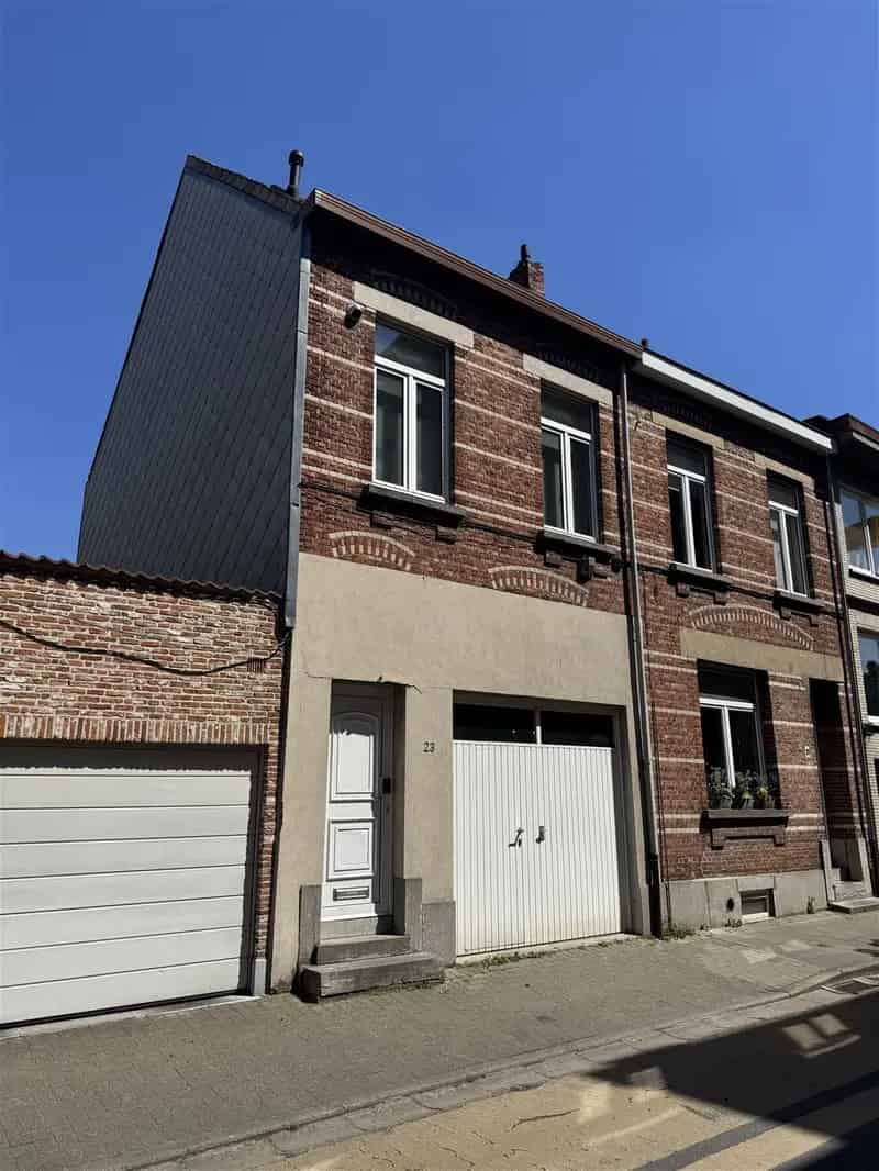 Bel-etage met tuin en garage te koop