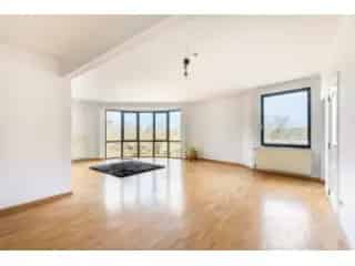 Appartement te koop Berchem - Ruim 3 slaapkamers, terras, nabij winkels