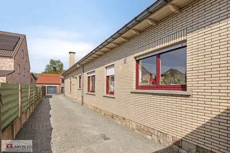 Bungalow te huur: Rustige ligging nabij winkels en scholen